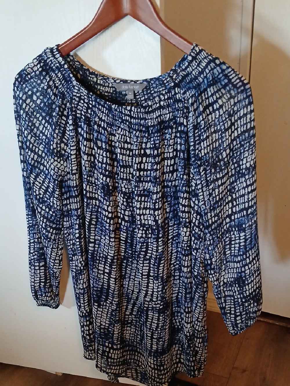 Daisy Fuentes Navy and White Printed Peasant Tunic